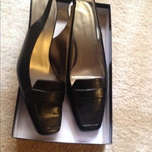 Jones New York slingback heels black sz 9.5